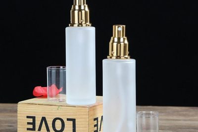 Cosmetic dispensing glass empty bottle (2)