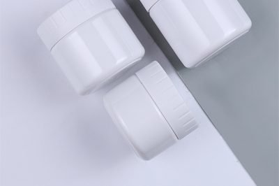 cosmetics cream jars skincare packing (2)